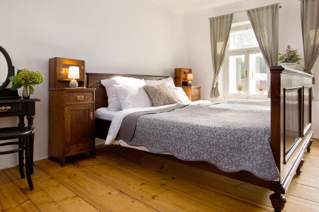 Apartmany U Rybnicku Kostelec nad Vltavou ภายนอก รูปภาพ