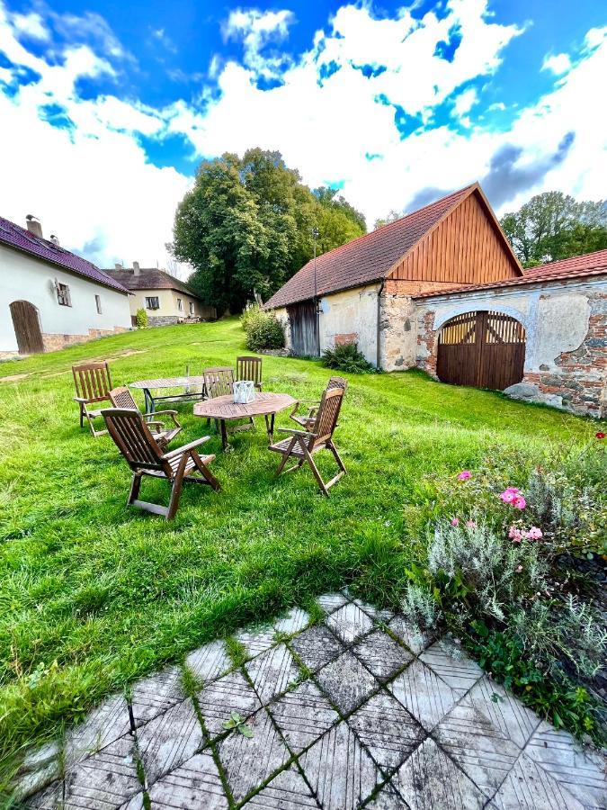Apartmany U Rybnicku Kostelec nad Vltavou ภายนอก รูปภาพ